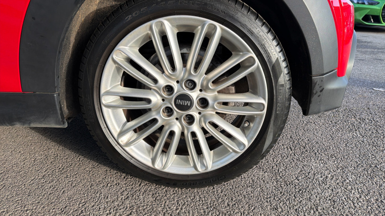 MINI Convertible 2.0 Cooper S Exclusive 2dr Auto [Comfort/Nav Pack] Petrol Convertible